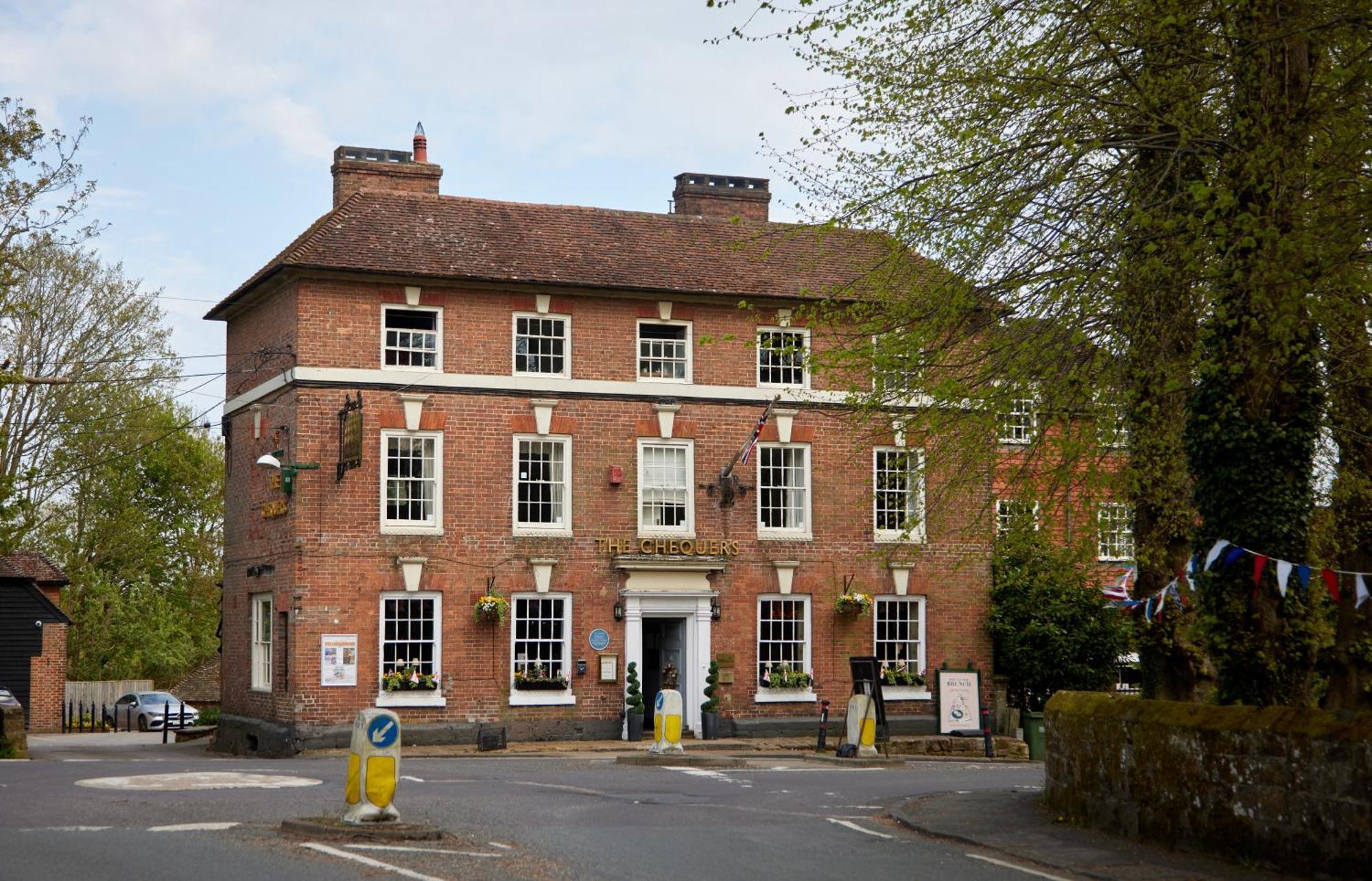 Chequers Inn By Greene King Inns Maresfield Экстерьер фото